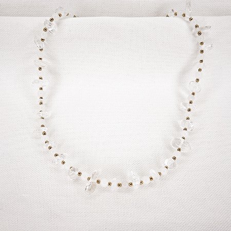 Choker de Esferas de Jade, Hematitas Douradas e Cristais Brutos