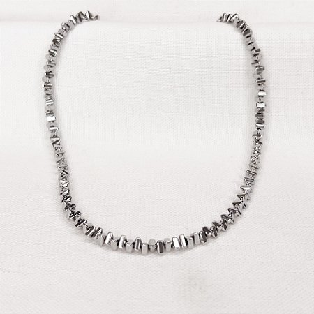 choker de Hematitas Facetadas Prateadas