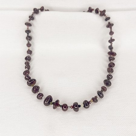Choker de Granada e Mix de Pedras Naturais
