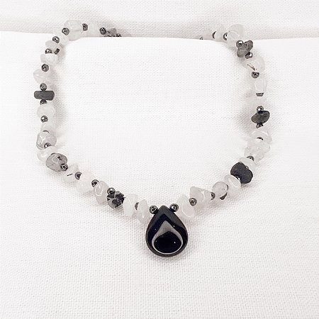 Choker de Quartzo Bruto c/ Rutilo Negro, Jade e Hematitas