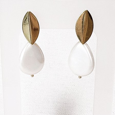 Brinco c/ Base Navete c/ Pingente de Pérola Barroca Gold