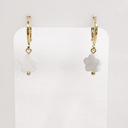 Argola c/ Pingente de Flor de Madrepérola Gold