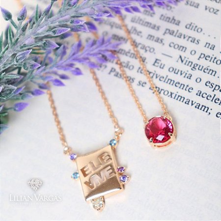 Escapulário "Ele Vive"