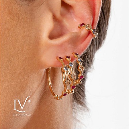 Trio de brincos; argola com tarracha e zirconias coloridas
