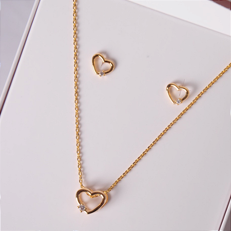Conjunto Colar e Brincos Coraçãozinho
