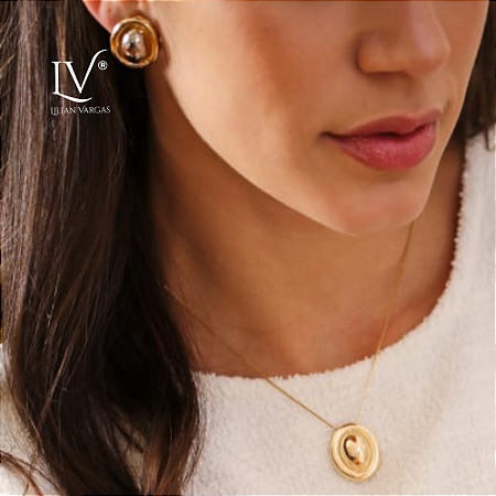 Conjunto colar e brincos no mix de banho dourado e branco