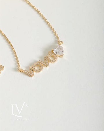 Colar vovó cravejada com coração cristal