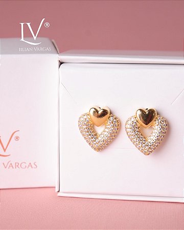 Brinco coração com pino e tarracha