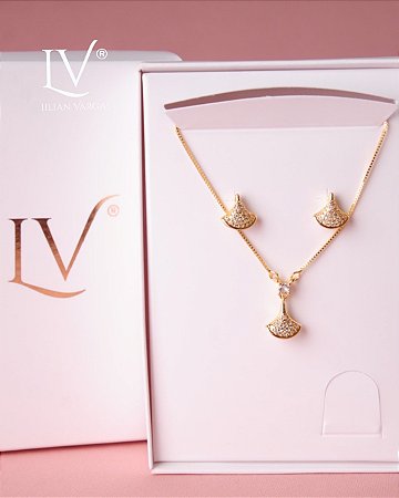 Conjunto colar e brincos cravejados