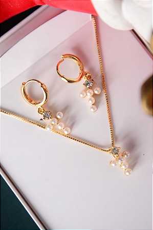 Conjunto colar e brinco cruz pérola