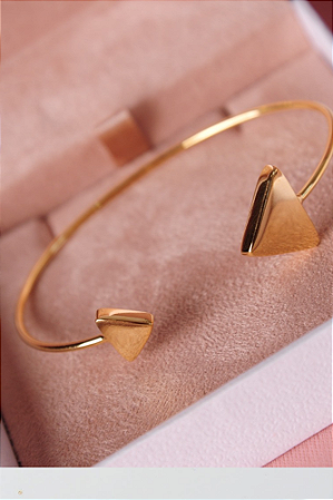 Bracelete triangulos