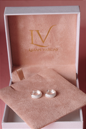 Brinco argola cravejada em prata 925