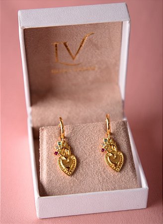 Brinco argola click com pingente Sagrado Coração