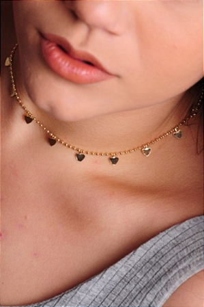 Colar Choker bolinha e pingentes de coração com 35cm + 8 cm extensor