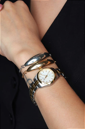 Pulseira moderna lisa no banho de ouro
