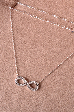 Colar pingente infinito