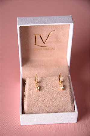 Brinco de argola cravejada com pingente