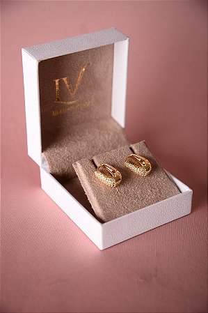 Brinco de argola cravejado