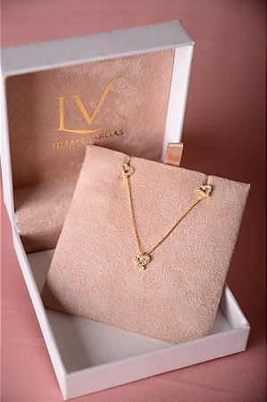 Conjunto colar e brinco coração vazado cravejado