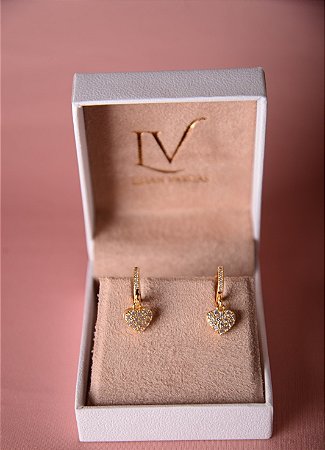 Brinco de argola com coração