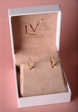 Brinco de argola cravejada