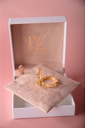 Brinco de argola com coração