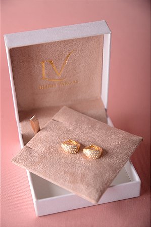 Brinco de argola cravejado