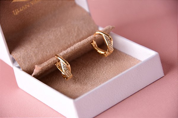 Brinco de argola trançado