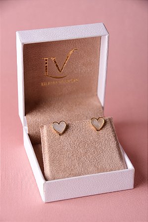 Brinco argola coração madrepérola