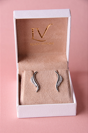 Brinco geometrico cravejado