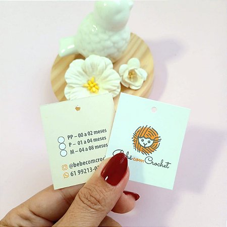 Mini Tag com Verniz Total Frente