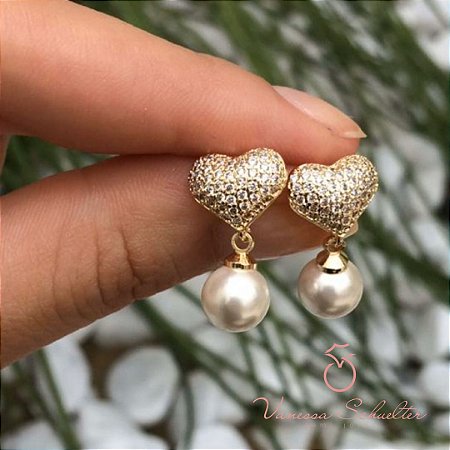 Brinco Coração Cravejados com Pérolas