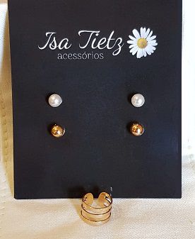 Dois pares de brincos e Piercing fake!