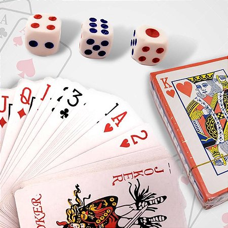 Jogo de Cartas com 3 Dados de Plástico Vermelho - Barcelona - Patricinha