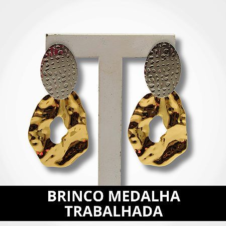 Brinco Medalha Trabalhada