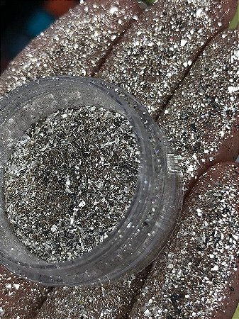 USEGLOW - Glitter Rod Makeup