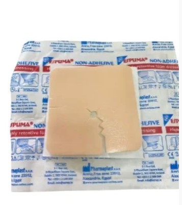 Curativo Espuma Absorvente P/ Traqueostomia 8cm X 8cm Caixa C/10 Unidades - Pharmaplast