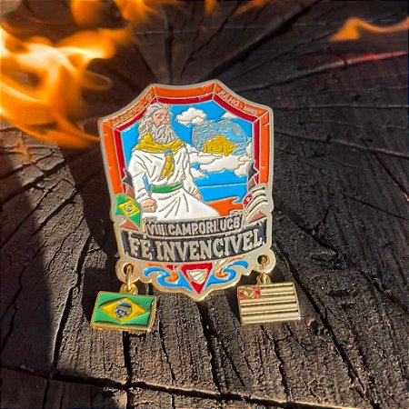 PIN UCB 2023 "FÉ INVENCÍVEL", COM DUAS BANDEIRINHAS