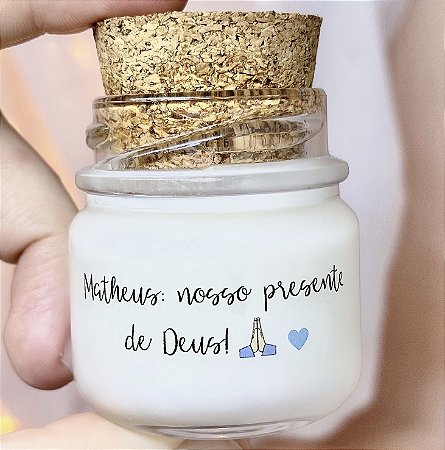 Mini Vela Aromática Lembrancinha Maternidade Presente de Deus + Saquinho Organza