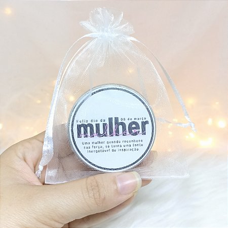 Vela Aromática Latinha Lembracinha Dia da Mulher + Saquinho Organza