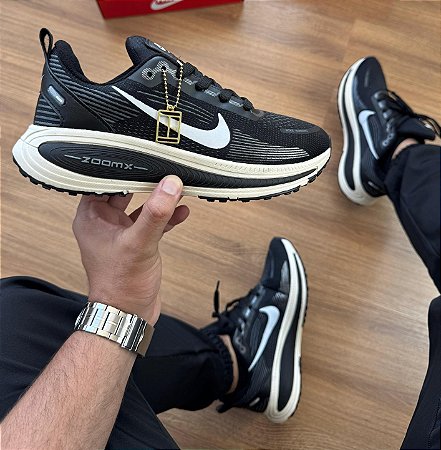 Nike Zoom x Vomero 18 - Preto