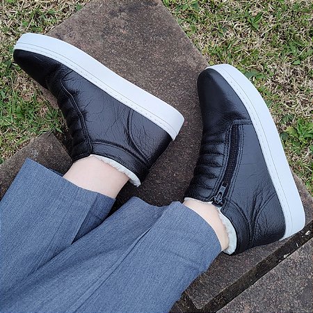 -  Bota Feminina Forrada Liniers Couro Pelinhos Neve