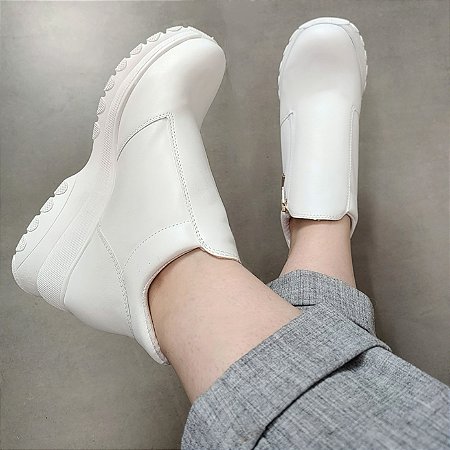-   Bota Tênis Lanin Forro Cacharel