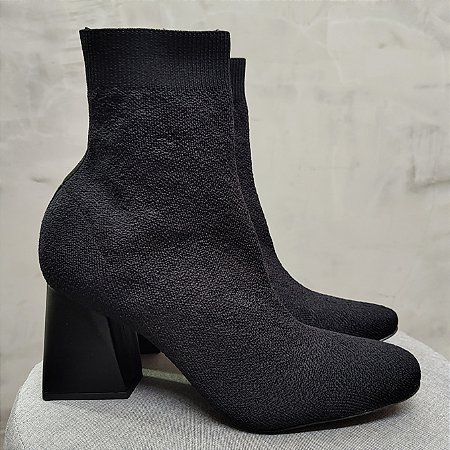 -    Bota Feminina Lima Knit Salto Bloco Alto