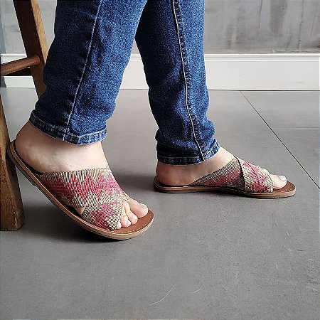 Rasteirinha Feminina Roses Tiras Cruzadas Corda Palha Chinelo Natural