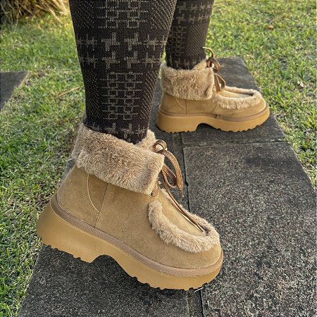Bota Feminina Forrada Ordino Camurça e Lã Solado Robusto
