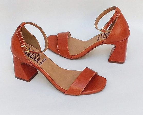 Sandália MARIANA, salto bloco  8 cmts, couro caramelo