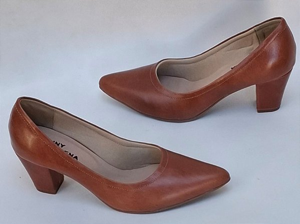 Modelo LORENA, Scarpin Fechado Couro canela