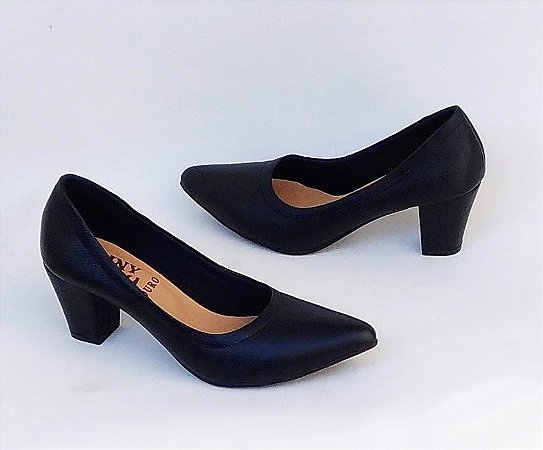 Modelo LORENA, Scarpin Fechado Couro Preto