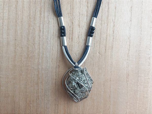 Colar regulável de pirita